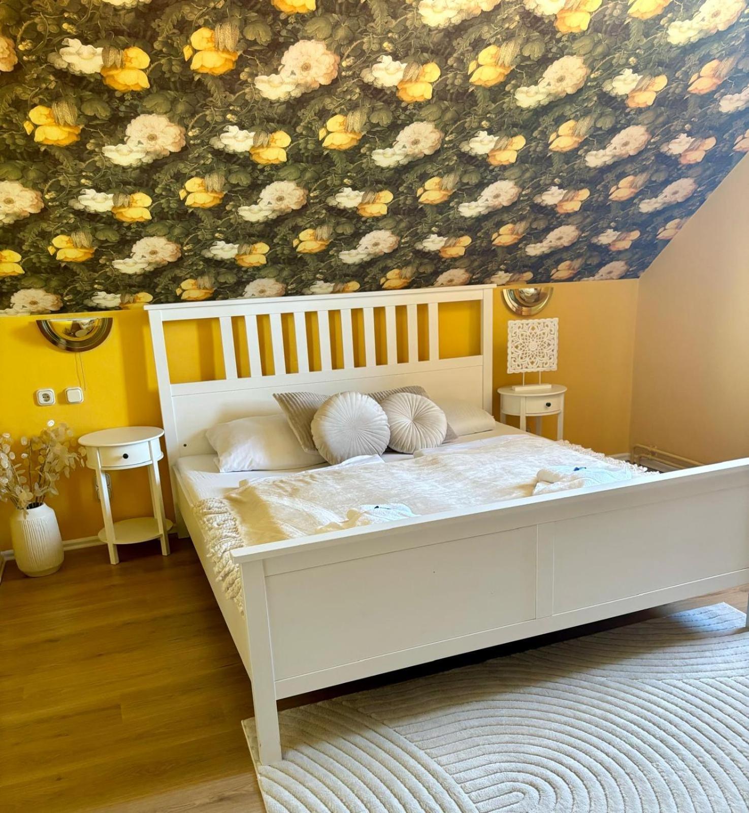Themenhotel Rehlein Thale Luaran gambar